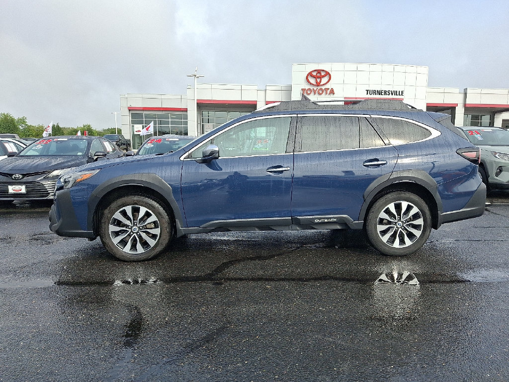 Used 2023 Subaru Outback Touring XT AWD/4WD image 7