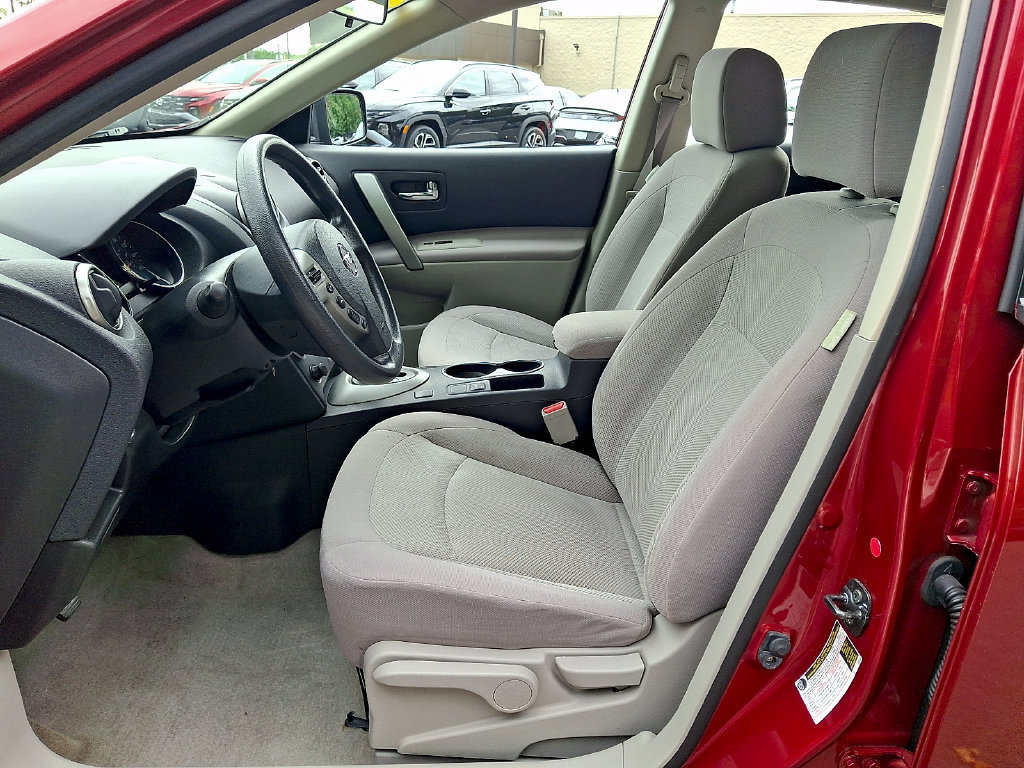 Used 2014 Nissan Rogue S w/ Convenience Package AWD/4WD image 21