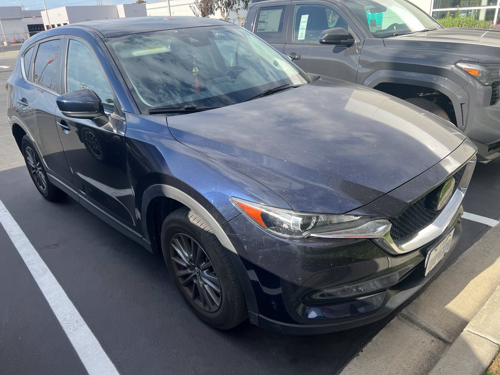 Used 2019 MAZDA CX-5 Touring FWD image 2