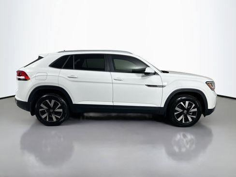 Certified 2021 Volkswagen Atlas Cross Sport SE image 4