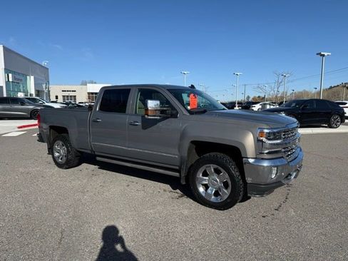 Used 2017 Chevrolet Silverado 1500 LTZ w/ LTZ Plus Package AWD/4WD image 3