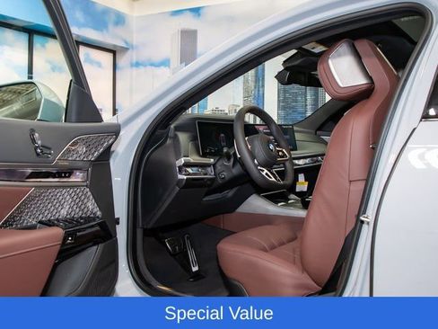 Used 2025 BMW 760i xDrive AWD/4WD image 3