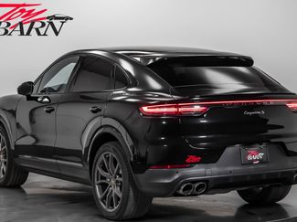 Used 2022 Porsche Cayenne S video 3