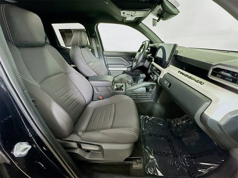 Used 2024 Toyota Tacoma TRD Off-Road image 12