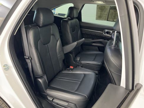 Used 2023 Kia Sorento SX AWD/4WD image 24