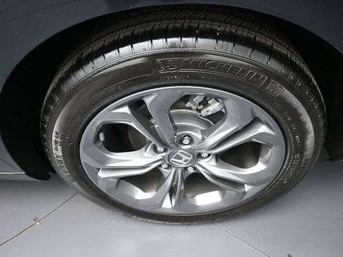 Certified 2023 Honda Accord EX image 15