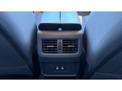 Used 2025 Nissan Rogue SV image 21