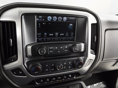 Used 2019 GMC Sierra 2500 SLE image 18