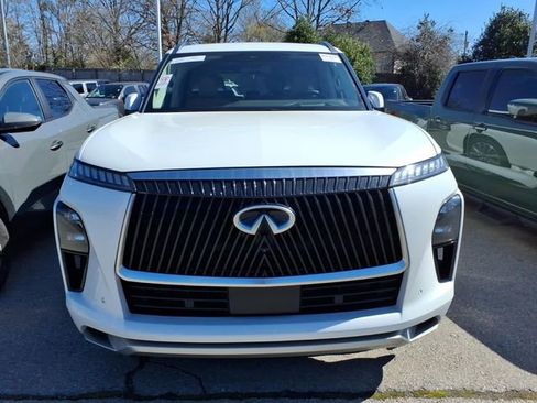 Used 2025 INFINITI QX80 Sensory image 2