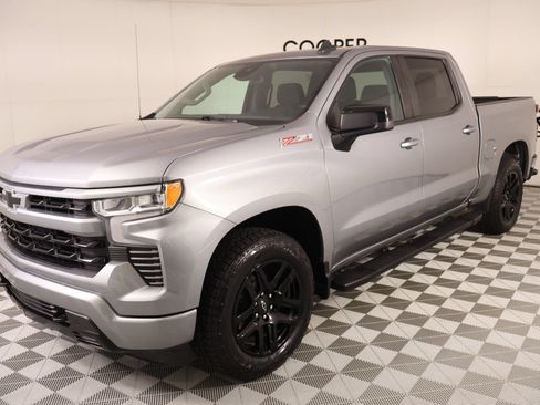 Used 2024 Chevrolet Silverado 1500 RST w/ Z71 Off-Road Package AWD/4WD image 12