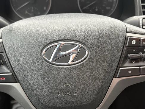 Used 2018 Hyundai Elantra SEL image 6