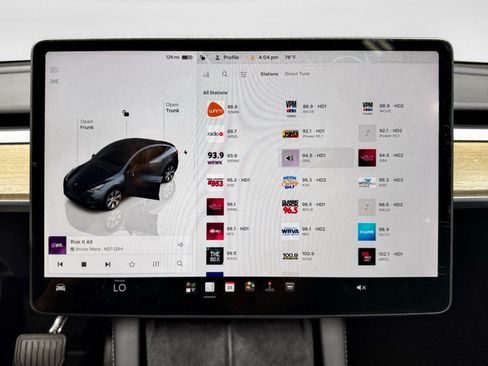 Used 2024 Tesla Model Y Long Range RWD image 10