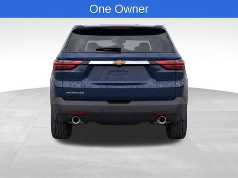 Used 2023 Chevrolet Traverse LS FWD image 4