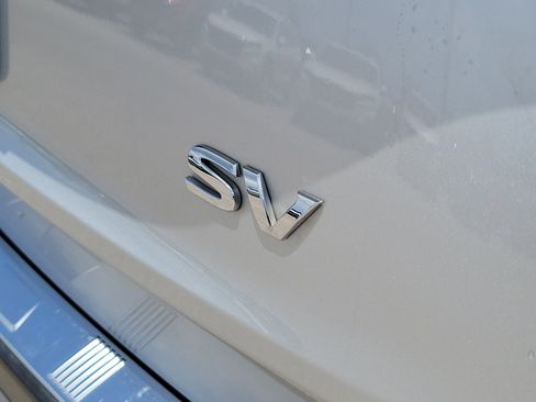 Used 2023 Nissan Rogue SV FWD image 12
