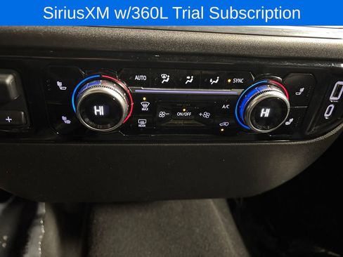 Used 2025 GMC Sierra 1500 SLT image 7