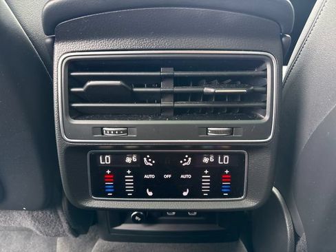 Used 2023 Audi Q8 Premium Plus AWD/4WD image 22
