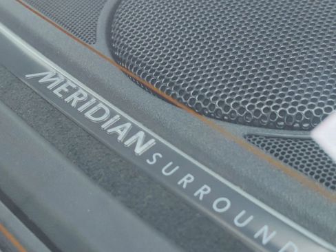 Used 2016 Jaguar XJ image 36