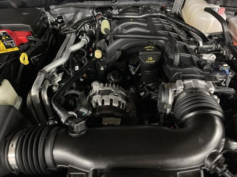 Used 2024 Jeep Wrangler Sport image 15