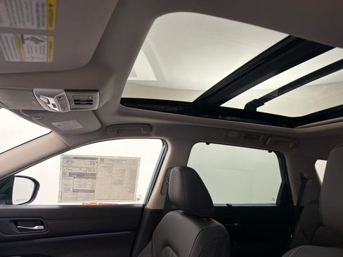 New 2026 Nissan Pathfinder Platinum AWD/4WD image 15