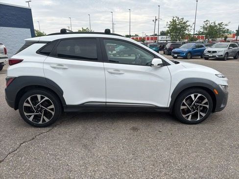 Used 2022 Hyundai Kona Limited AWD/4WD image 6