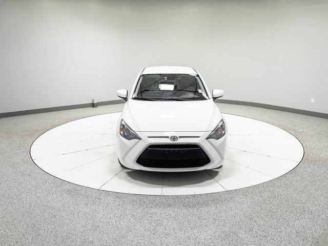 Used 2019 Toyota Yaris L FWD image 25