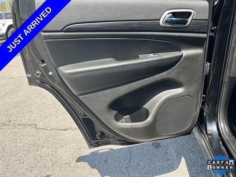 Used 2019 Jeep Grand Cherokee Laredo w/ Laredo X Package RWD image 18