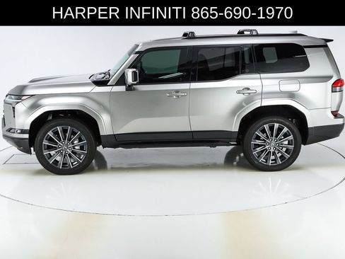 Used 2024 Lexus GX 550 w/ Accessory Package (2T) AWD/4WD image 2