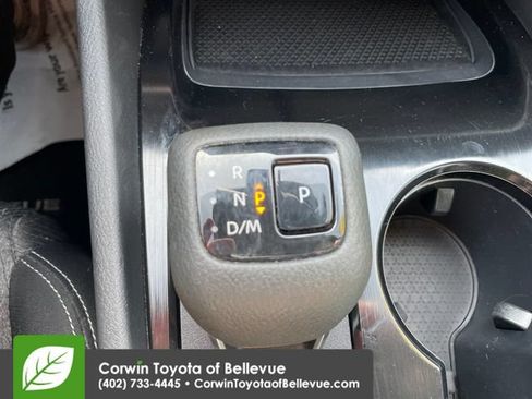 Used 2024 Nissan Rogue SV FWD image 14