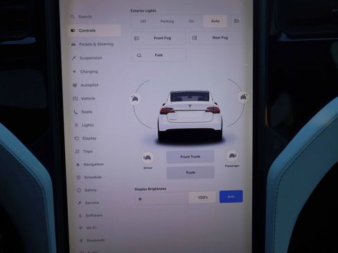 Used 2018 Tesla Model X 100D image 23