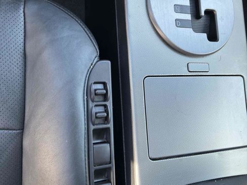 Used 2005 INFINITI FX45 AWD w/ (U01) Technology Pkg image 38