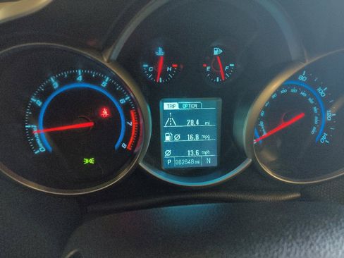 Used 2014 Chevrolet Cruze LT w/ Technology Package FWD image 23