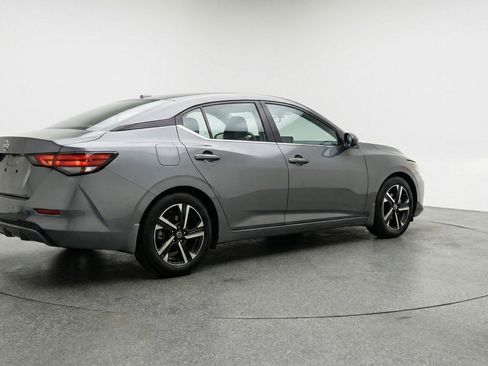 Used 2025 Nissan Sentra SV FWD image 9