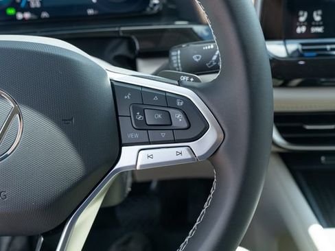 New 2026 Volkswagen Atlas SE FWD image 24