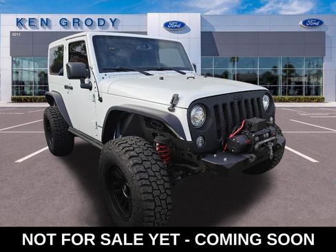 Used 2017 Jeep Wrangler Sahara AWD/4WD image 1