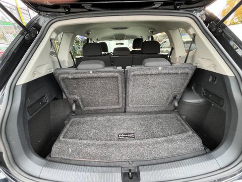 Used 2020 Volkswagen Tiguan S image 20