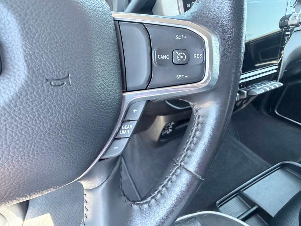 Used 2024 RAM 2500 Laramie AWD/4WD image 16