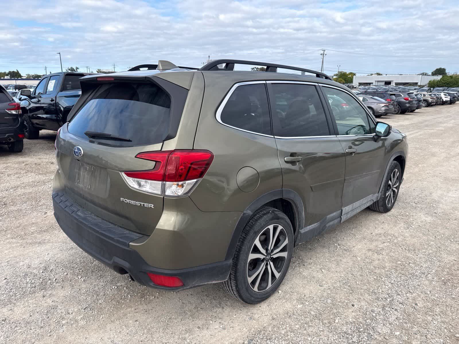 Used 2023 Subaru Forester Limited w/ Popular Package #2 AWD/4WD image 3