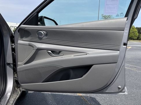 New 2026 Hyundai Elantra Sport FWD image 16