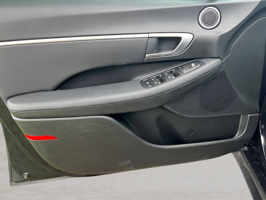 Certified 2026 Hyundai Sonata SEL FWD image 12