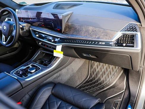 New 2026 BMW X5 xDrive40i w/ Climate Comfort Package image 24