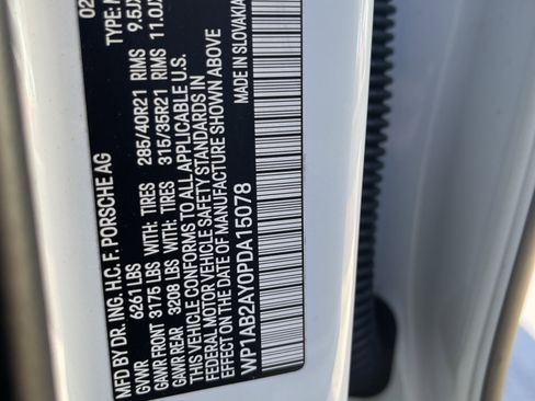 Used 2023 Porsche Cayenne S image 37