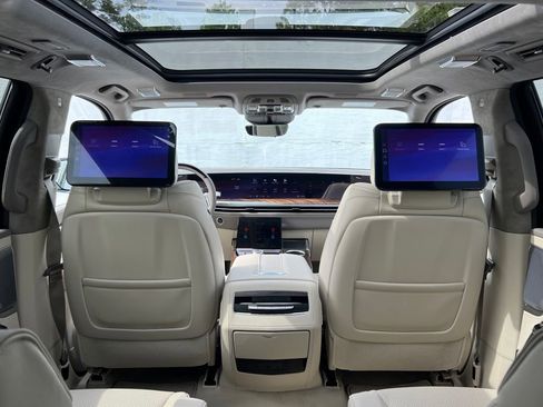 New 2026 Cadillac Escalade Platinum Luxury image 42