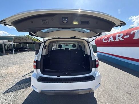 Used 2023 Nissan Armada SL RWD image 19