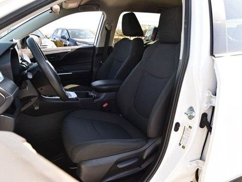 Used 2024 Toyota RAV4 LE image 17