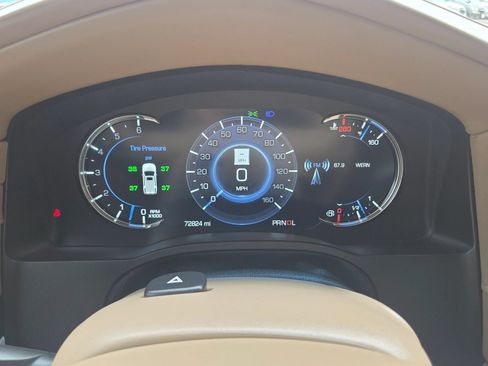Used 2019 Cadillac Escalade ESV Platinum RWD image 26