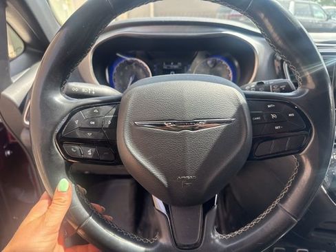 Used 2019 Chrysler Pacifica Touring Plus w/ S Appearance Package FWD image 10