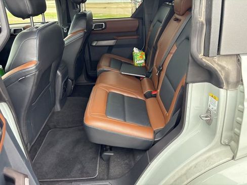 Used 2023 Ford Bronco Outer Banks image 6