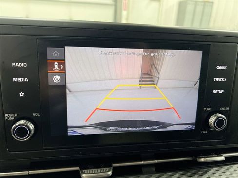 Used 2024 Kia Carnival LX image 14