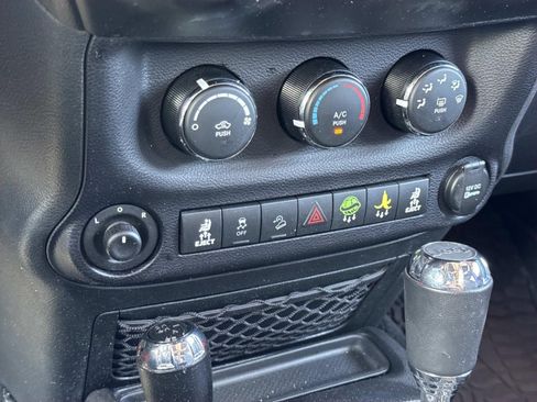 Used 2016 Jeep Wrangler Unlimited Sport AWD/4WD image 11