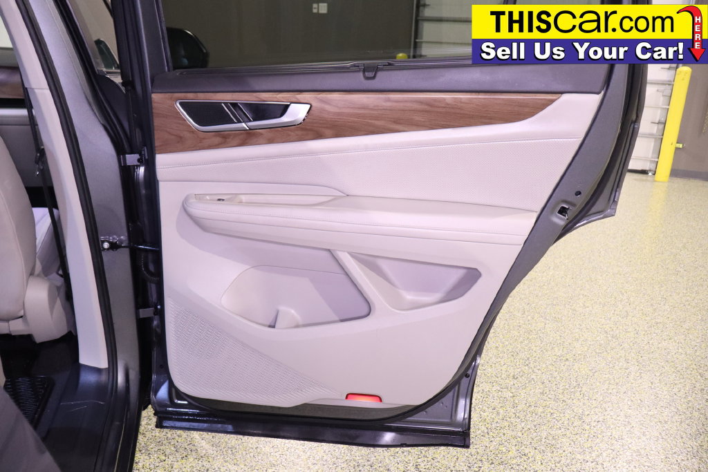 Used 2024 Volkswagen Atlas SE FWD image 39